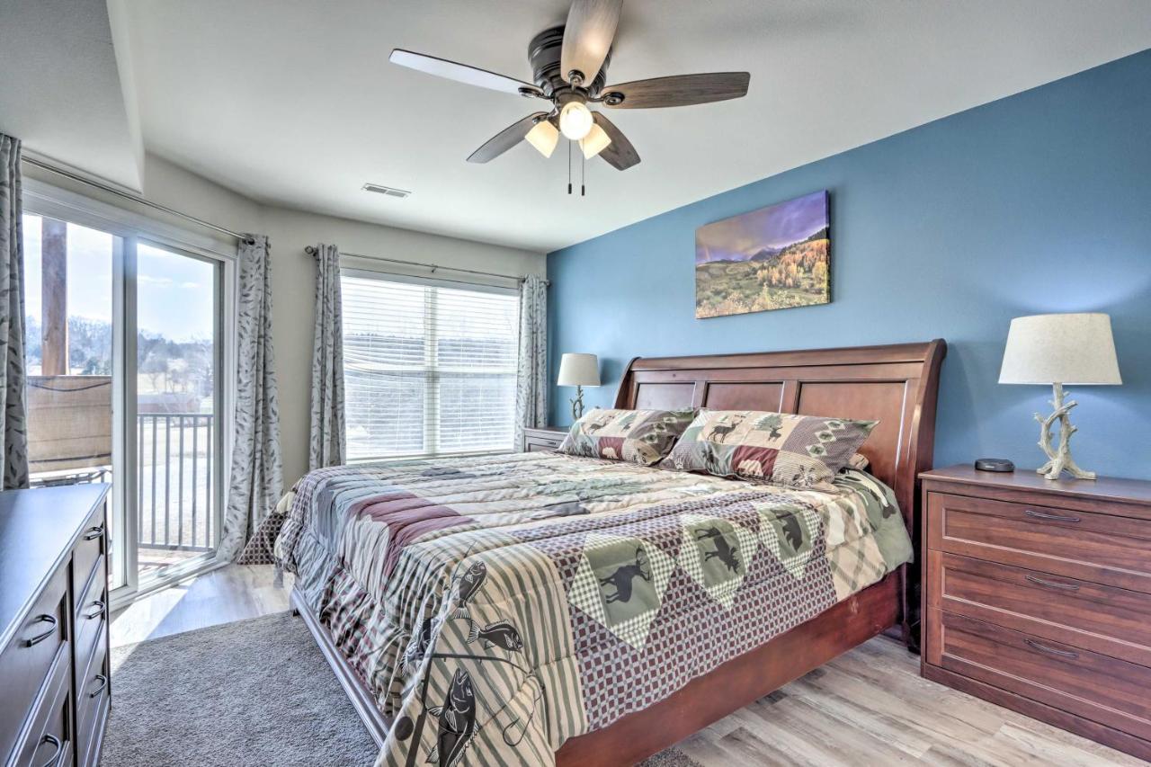 Step-Free Camdenton Condo With Boat Ramp, Dock, Slip エクステリア 写真