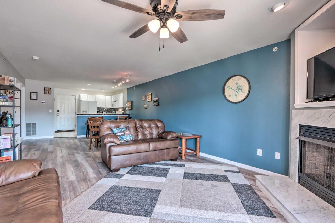 Step-Free Camdenton Condo With Boat Ramp, Dock, Slip エクステリア 写真