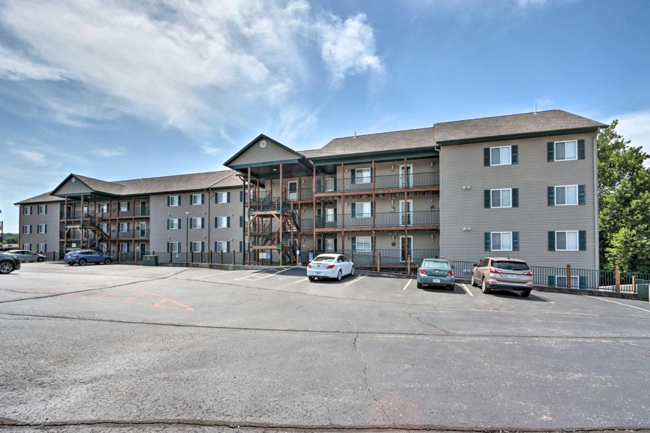 Step-Free Camdenton Condo With Boat Ramp, Dock, Slip エクステリア 写真