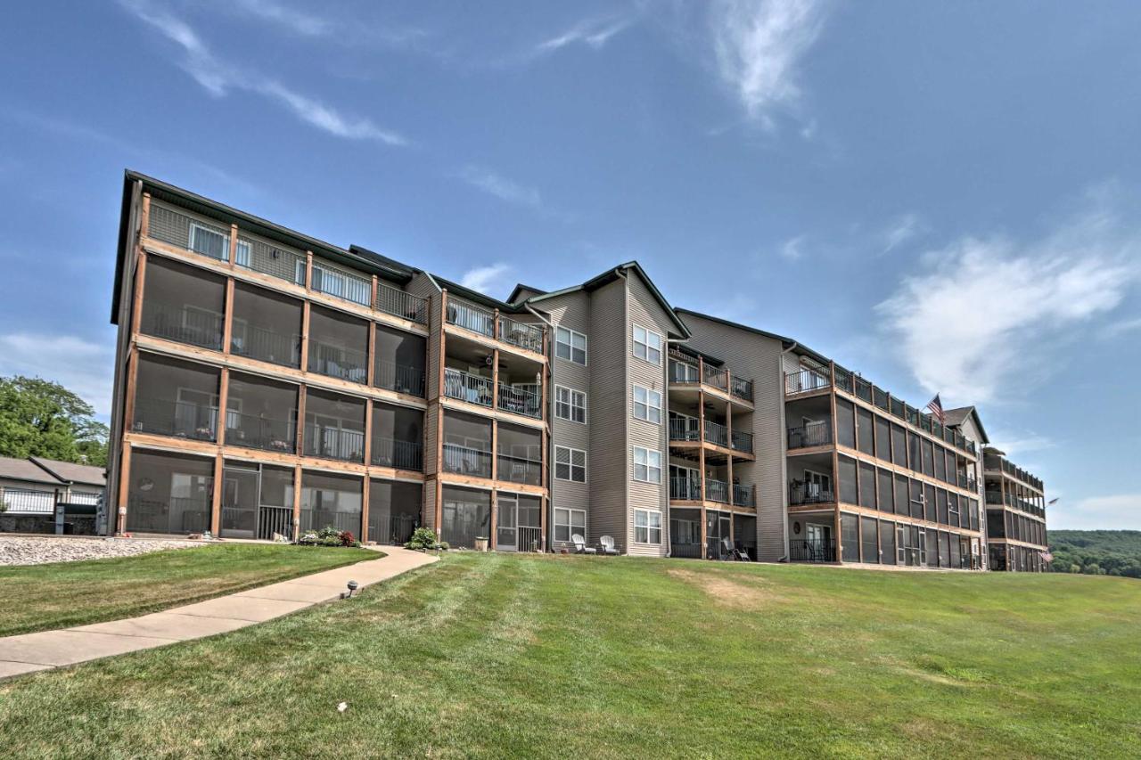 Step-Free Camdenton Condo With Boat Ramp, Dock, Slip エクステリア 写真