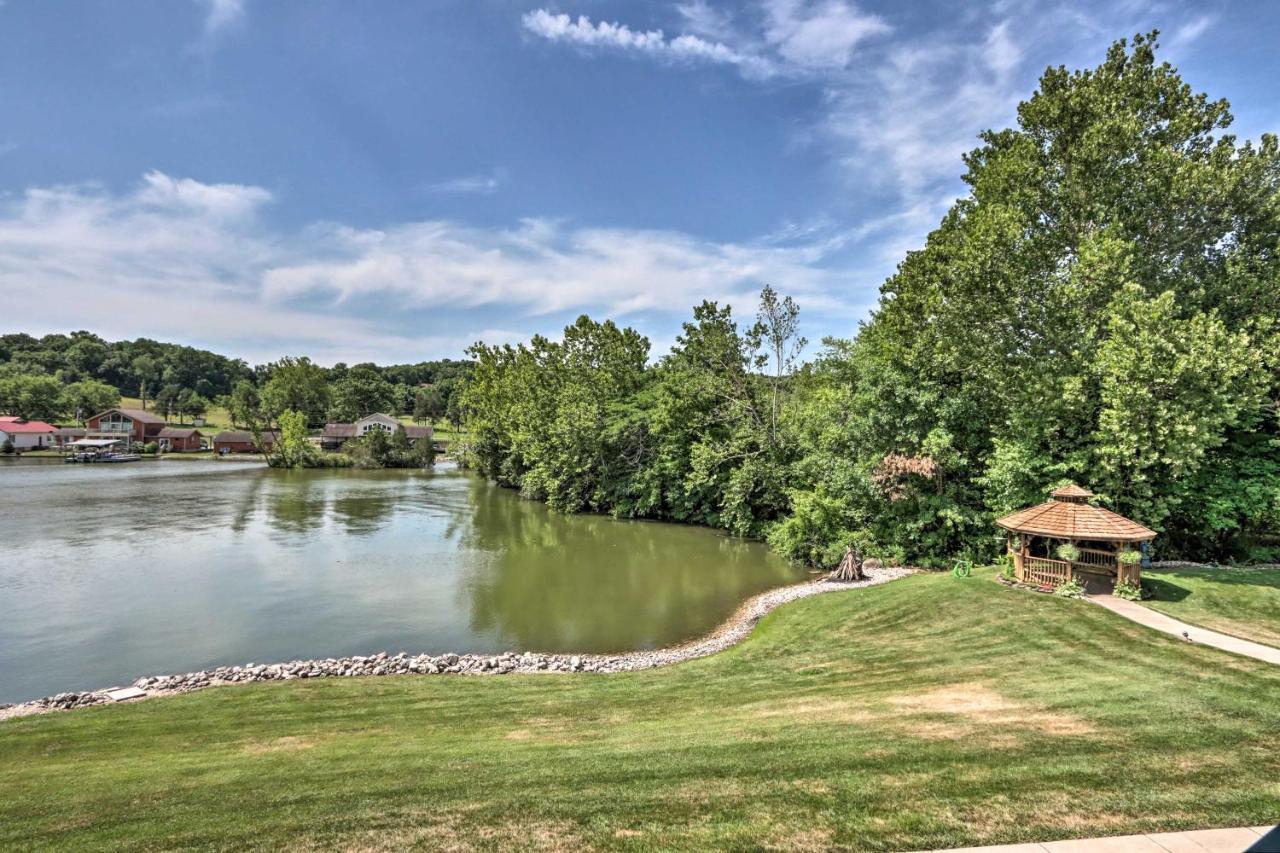 Step-Free Camdenton Condo With Boat Ramp, Dock, Slip エクステリア 写真